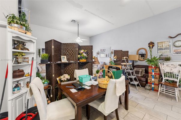 Dining room, Interior