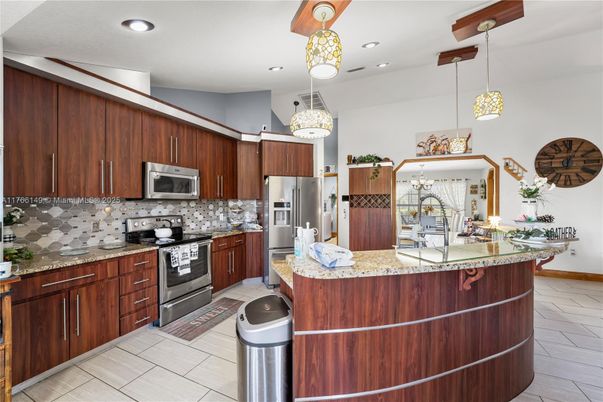 Interior, Kitchen, Pendant Lights, Recessed Lighting, Stainless Steel Appliances