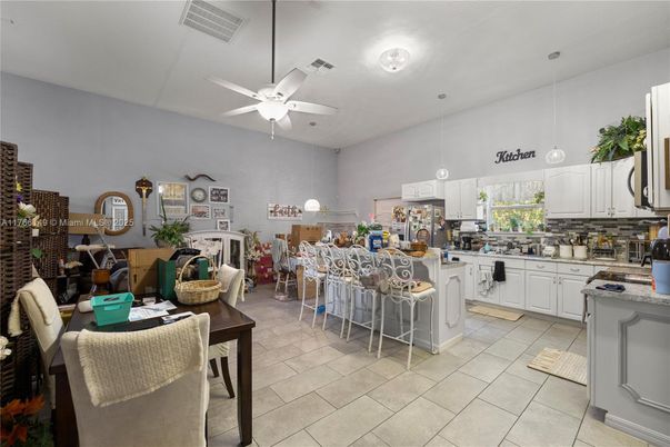 Dining room, Interior, Kitchen, Pendant Lights