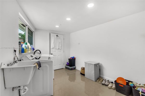 Interior, Recessed Lighting, Washer