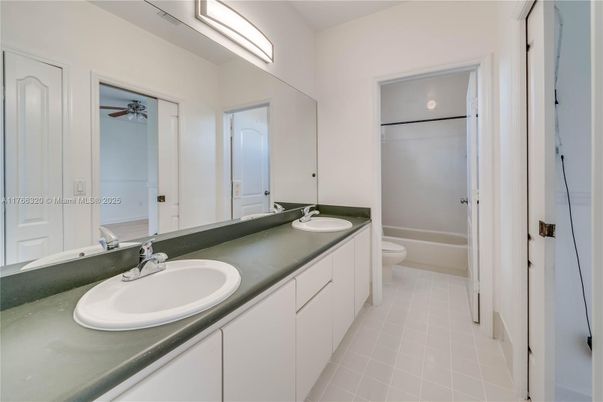 Bathroom, Dual Sink Vanities, Interior