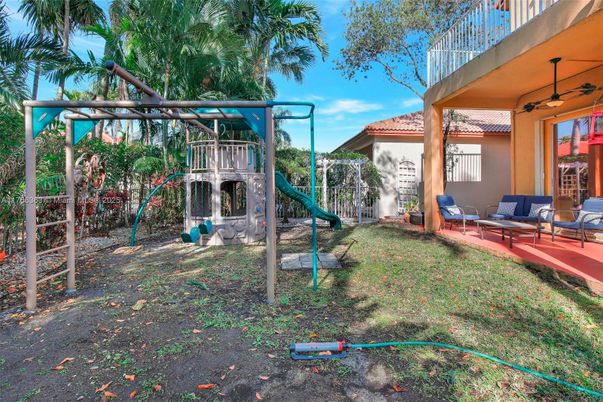 Backyard, Exterior, Playground