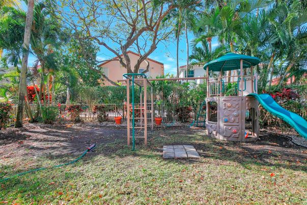 Backyard, Exterior, Playground
