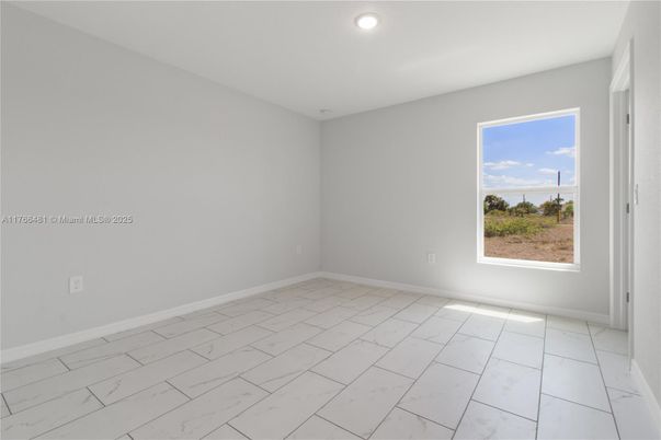Empty room, Interior, Marble, Recessed Lighting