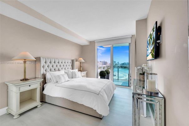 Bedroom, Interior, Water, Wood Texture Flooring