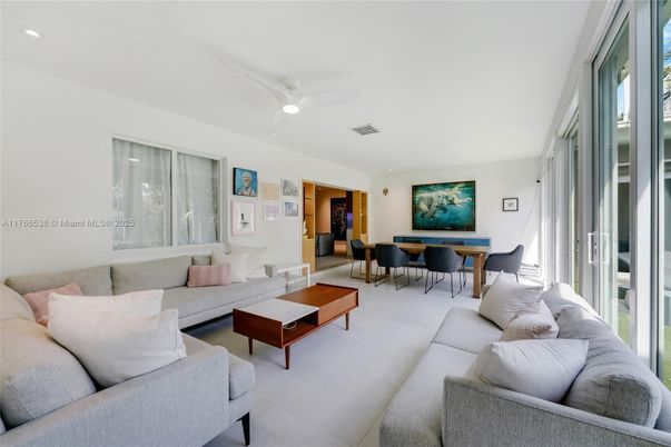 Dining room, Interior, Living room, Recessed Lighting