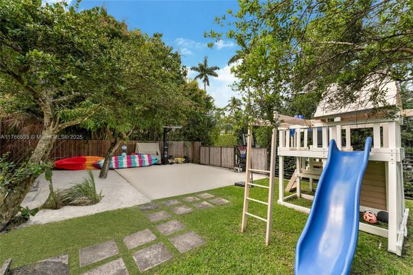 Backyard, Exterior, Playground