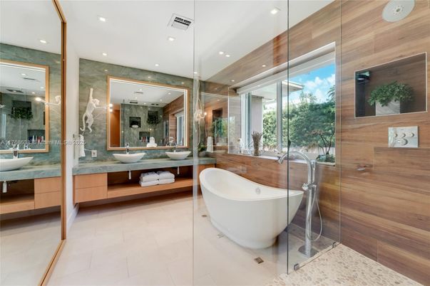 Bathroom, Dual Sink Vanities, Free Standing Baths, Glass Shower, Interior, Recessed Lighting