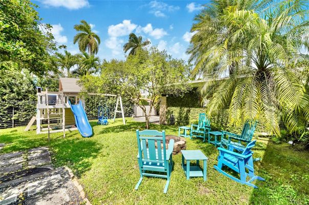 Backyard, Exterior, Playground