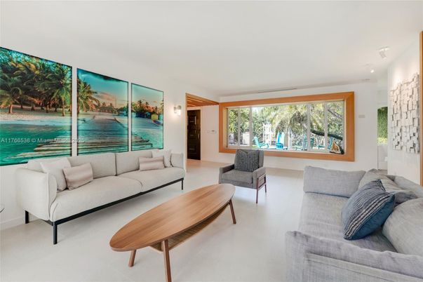 Interior, Living room, Water