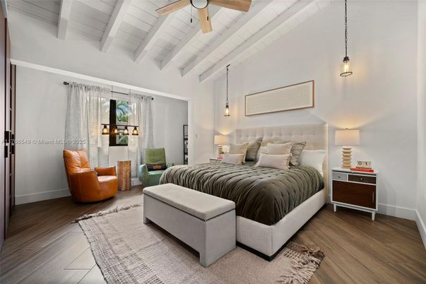 Bedroom, Interior, Pendant Lights, Wood Texture Flooring