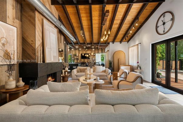 Chandelier, Dining room, Fireplace, Interior, Living room, Wooden Beams, Wooden Ceilings