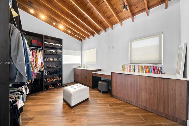 Interior, Walk-in Closets, Wooden Beams, Wooden Ceilings, Wood Texture Flooring