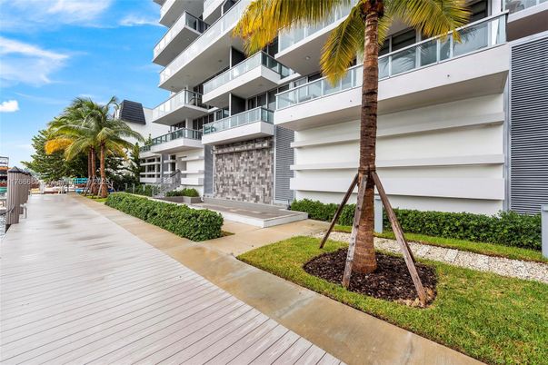 Exterior, Facade, Condo Building