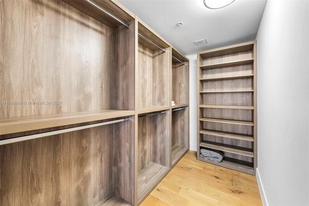 Interior, Walk-in Closets, Wood Texture Flooring
