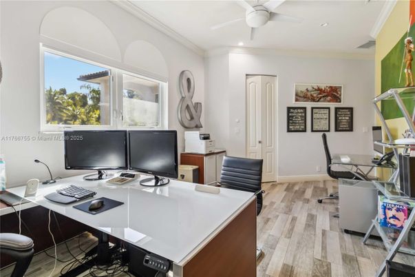 Home Office, Interior, Recessed Lighting, Wood Texture Flooring