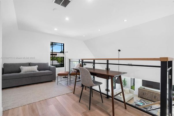 Home Office, Interior, Recessed Lighting, Wood Texture Flooring
