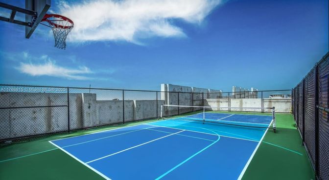 Exterior, Tennis Courts
