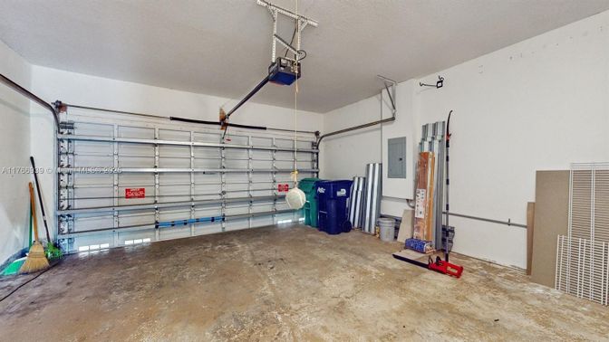 Garage, Interior