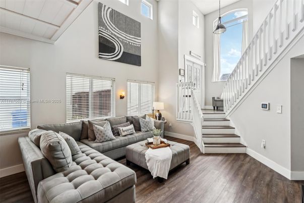 Interior, Living room, Pendant Lights, Wood Texture Flooring
