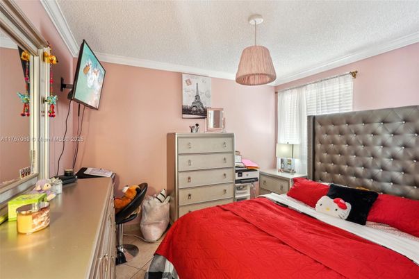 Bedroom, Interior, Pendant Lights