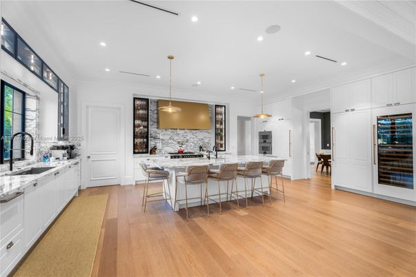 Dining room, Interior, Kitchen, Pendant Lights, Recessed Lighting, Wood Texture Flooring