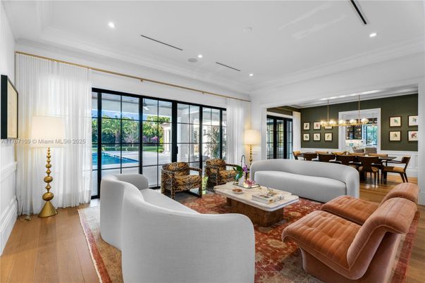 Chandelier, Dining room, Interior, Living room, Recessed Lighting, Wood Texture Flooring