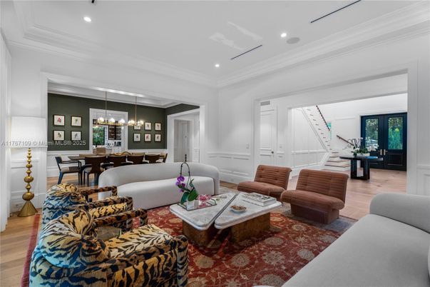 Chandelier, Dining room, Interior, Living room, Recessed Lighting, Wood Texture Flooring