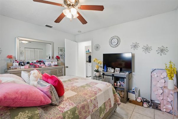 Bedroom, Interior