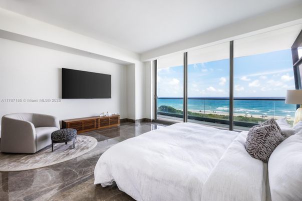 Bedroom, Interior, Water