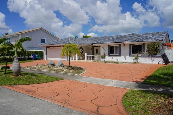 Attached, Exterior, Facade, Solar Panels, Ranch