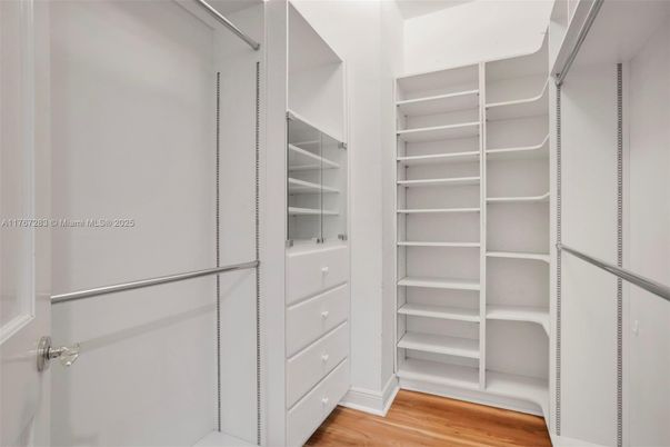 Interior, Walk-in Closets, Wood Texture Flooring