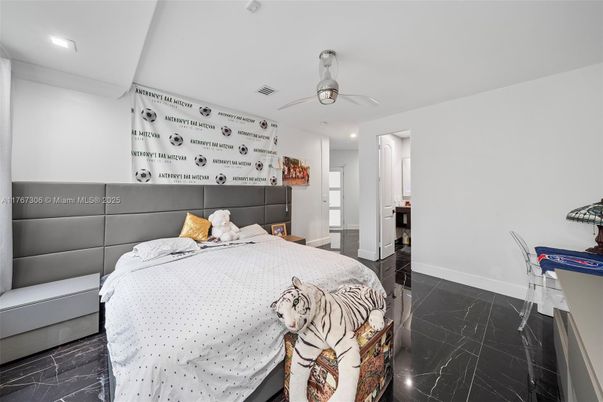 Bedroom, Interior, Marble, Recessed Lighting