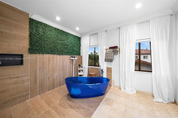 Bathroom, Free Standing Baths, Interior, Recessed Lighting