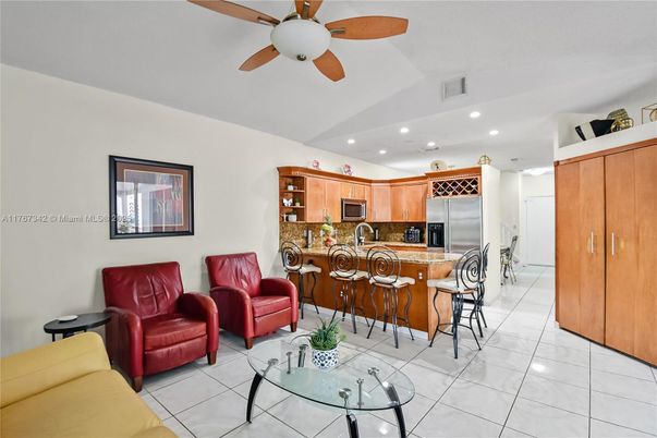 Interior, Kitchen, Living room, Recessed Lighting, Stainless Steel Appliances