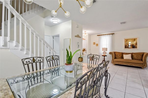 Dining room, Interior, Pendant Lights