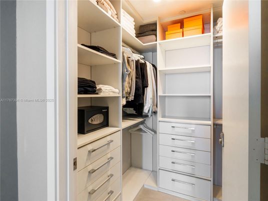 Interior, Recessed Lighting, Walk-in Closets