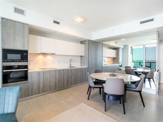 Dining room, Interior, Kitchen, Recessed Lighting