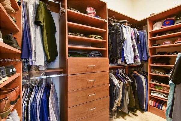 Interior, Walk-in Closets