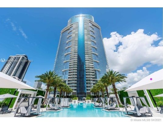 Exterior, Facade, Pool, Condo Building