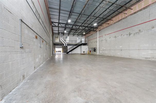 Garage, Interior, Stone Walls