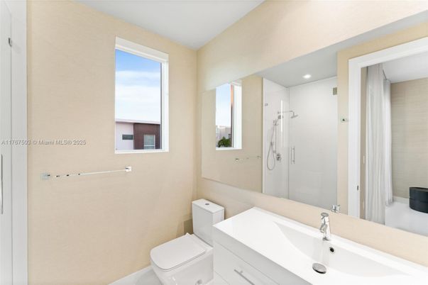 Bathroom, Interior, Recessed Lighting