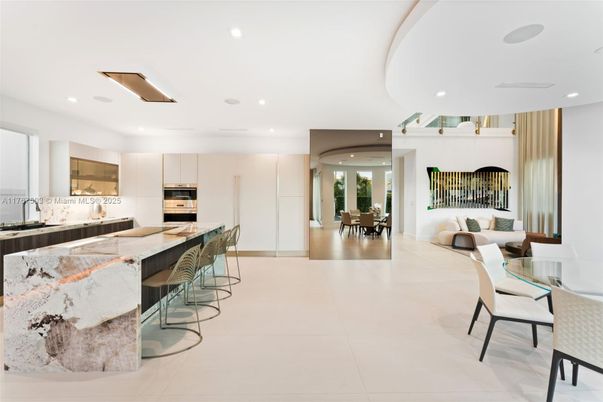 Dining room, Interior, Kitchen, Recessed Lighting, Stainless Steel Appliances