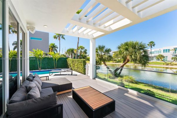 Exterior, Lake, Pool