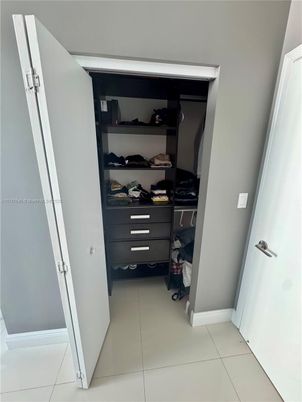 Interior, Walk-in Closets