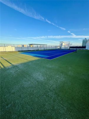 Exterior, Tennis Courts
