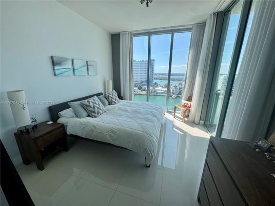 Bedroom, Interior, Water