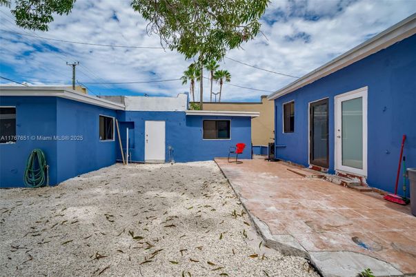 Backyard, Exterior