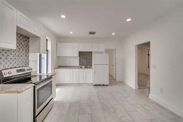 Interior, Kitchen, Recessed Lighting