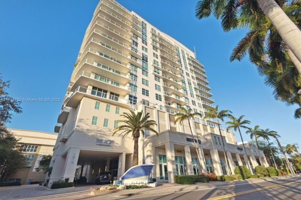 Exterior, Facade, Condo Building